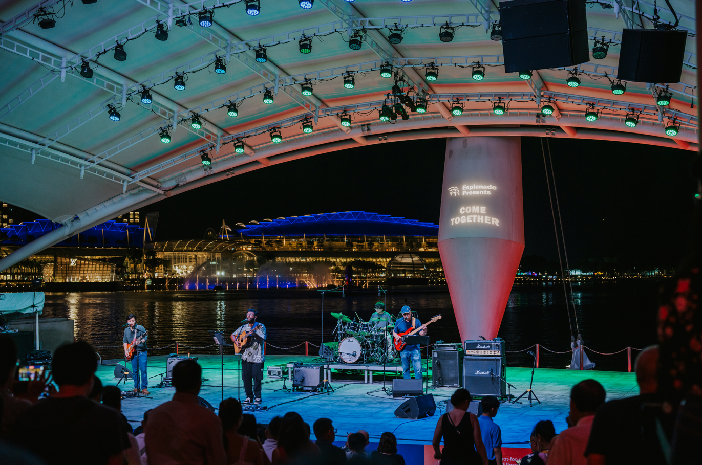 This is the alt text